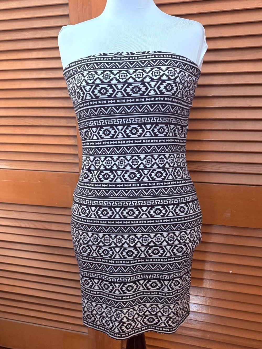 EXPRESS Aztec/Tribal Print Strapless Dress - Black/White - Large